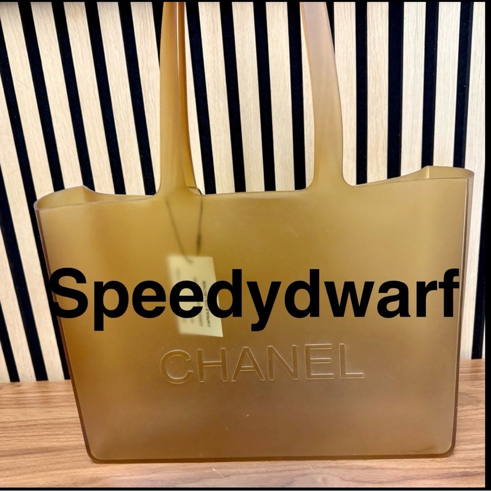 1/59 wins the LV bag! $25 Off $75! Must be used in that show! READ RULES! - Picture 15 of 16